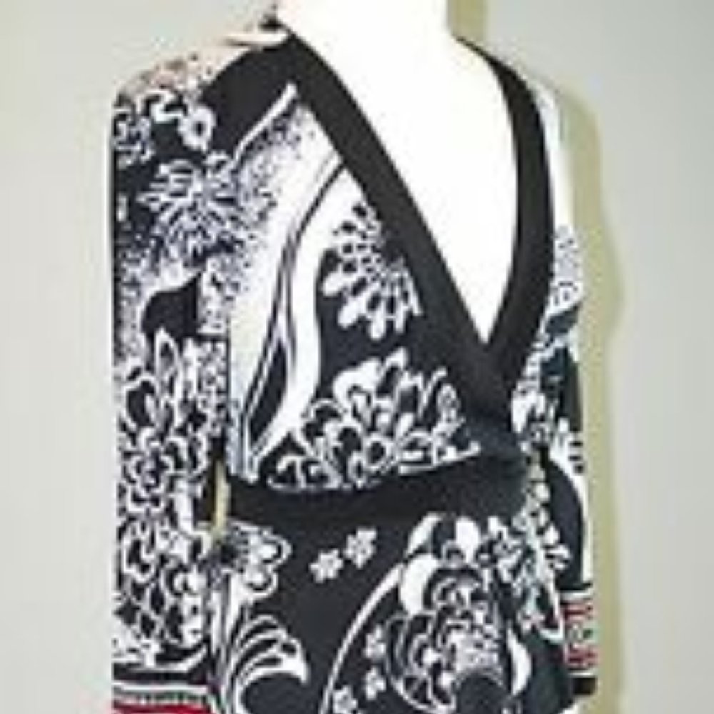 Liz Lange for Target Black/White V Neck Dress